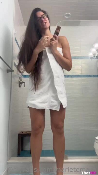 Marie Temara (PolyPrincessRiRi) Onlyfans Leaks .